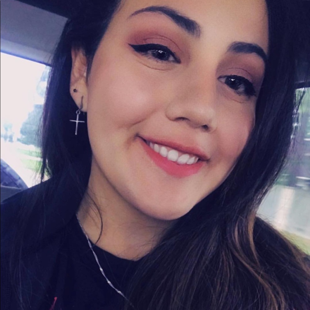 Meet your Posher, Nathaly